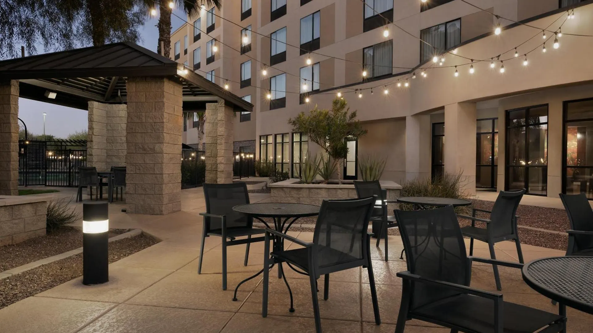 Courtyard Phoenix North / Happy Valley 3*,  United States